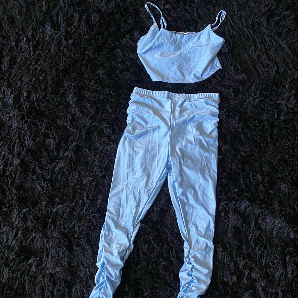 Baby blue 2 piece scrunch leggings